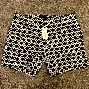 NWT Banana Republic Avalon Short - size 6